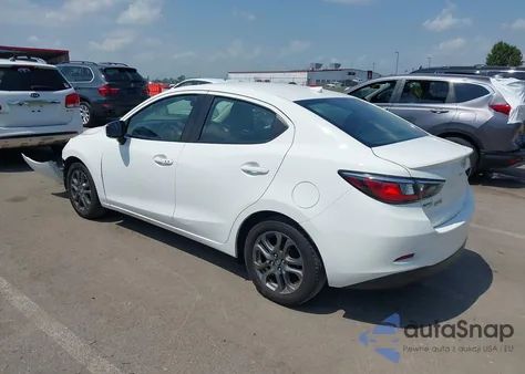 2019 Toyota Yaris Le из США, поврежденный, VIN 3MYDLBYVXKY523721